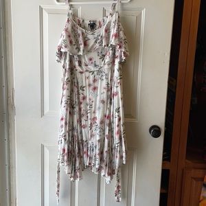 Torrid Size 0 White and Pink floral dress